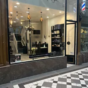 Bild von Le Coiffeur du Passage paris 9
