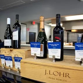 Bild von Martin's: Wine, Liquor, Beer & Deli - Moss Side