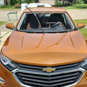 Bild von Skyview Auto Glass Walled Lake