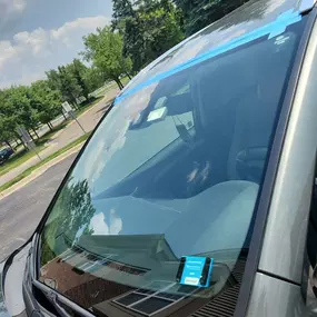 Bild von Skyview Auto Glass Walled Lake