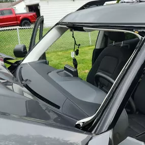 Bild von Skyview Auto Glass Walled Lake