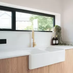 Bild von Aviva Stone South East Ltd
