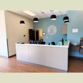 Green Family Veterinary Practice, Vet in Warrenville, IL - Interior Recetion Area