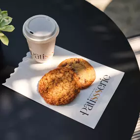 Cookies and coffee in the courtyard of The Pâtisserie at Hotel Bel-Air