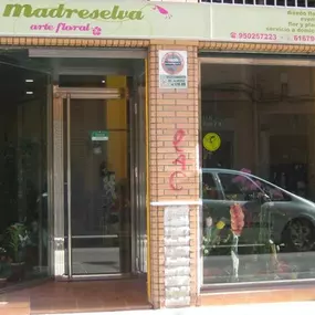 floristeriamadreselvafachadaexterior.jpg