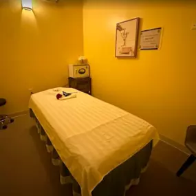 Swedish Massage is a type of massage therapy that uses long, smooth strokes to help relax the body. It is a popular choice for those who are looking for a relaxing massage. There are four main types of a Swedish massage.