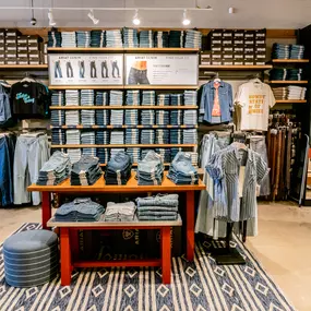 Ariat Brand Shop in Studio City