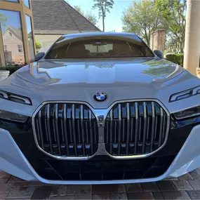 Front-end perfection. This BMW 7 Series shines with a flawless, glass-like finish after receiving our advanced ceramic coating treatment. The crystal-clear reflections highlight the depth and clarity achieved by Jay’s Advanced Detailing—delivered with precision right here in Conroe, TX.