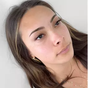 Flawless combination brows in Riverton, Utah, blending nano hair strokes with soft ombré shading for a natural yet defined look.