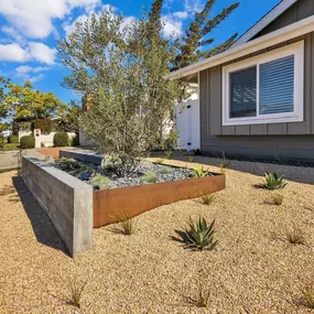 Bild von Modern Yardz Landscape Design