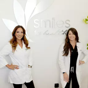 Bild von Dentist Carlsbad - Smiles For Health DDS
