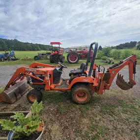 Bild von Clausen Tractor Repair