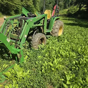 Bild von Clausen Tractor Repair
