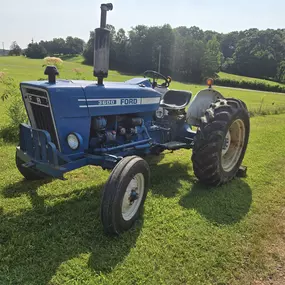 Bild von Clausen Tractor Repair