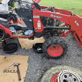 Bild von Clausen Tractor Repair