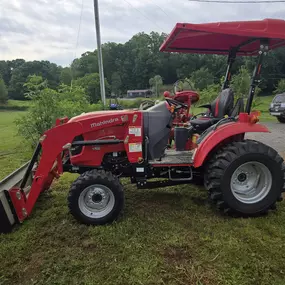 Bild von Clausen Tractor Repair