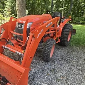 Bild von Clausen Tractor Repair