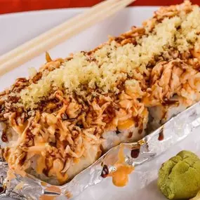 California roll topped with baked krabmeat, spicy mayo, eel sauce, crunchy flakes and fully baked.