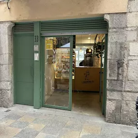hcmp323046_2436712.jpeg