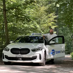 Bild von DM Fahrschule Zürich | Fahrstunden, Verkehrskunde, Nothelferkurs