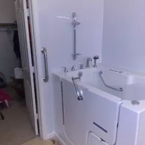 Bild von Boston Walk-In Tub Seller & Installer