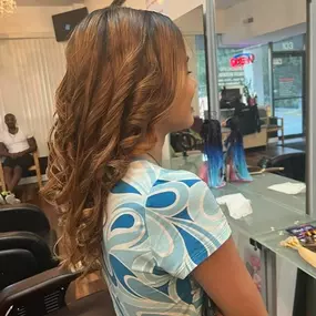 Bild von Glamorous Hair Salon & Spa