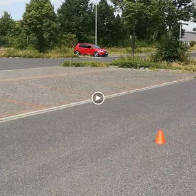 Bild von Fahrschule 76 in Dormagen-Nievenheim LKW,Motorrad Ausbildung, BKF Weiterbildung