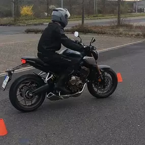 Bild von Fahrschule 76 in Dormagen-Nievenheim LKW,Motorrad Ausbildung, BKF Weiterbildung