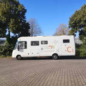 Bild von Fahrschule 76 in Dormagen-Nievenheim LKW,Motorrad Ausbildung, BKF Weiterbildung