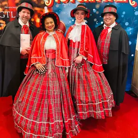 Bild von The Lola Bard Holiday Carolers