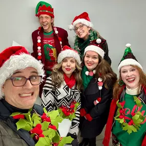 Bild von The Lola Bard Holiday Carolers