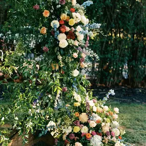 Unique custom floral designer for high end luxury weddings near Washington County MD designed by Christina Price of Homestead Floral Wedding & Events.