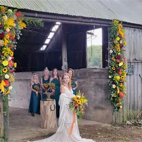 Floral arrangement designed by Christina Price of Homestead Floral Wedding & Events for a barn themed wedding in Washington County MD.