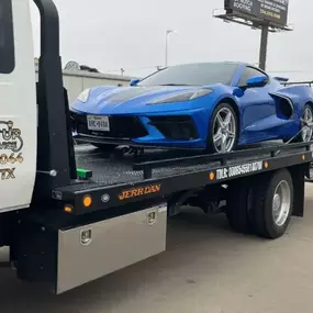 Bild von Hook 'Em Up Wrecker Service