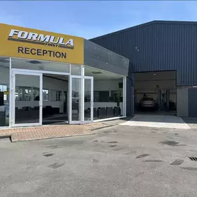Bild von Formula First Tyre Exhaust And Auto Centre Ltd