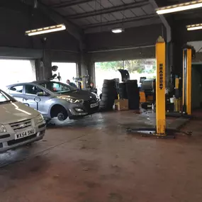 Bild von Formula First Tyre Exhaust And Auto Centre Ltd