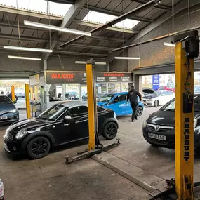 Bild von Formula First Tyre Exhaust And Auto Centre Ltd