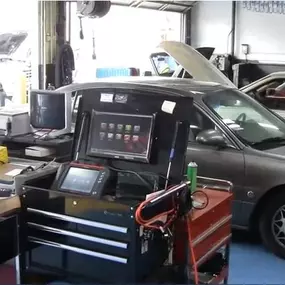 Bild von Magallanes Automotive Repair – Engine Services & Smog Checks