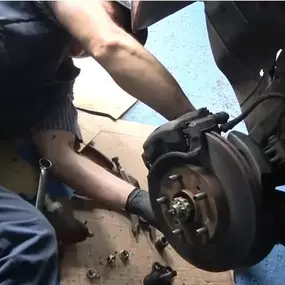 Bild von Magallanes Automotive Repair – Engine Services & Smog Checks