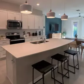 Bild von Akemi Kitchen & Bath Renovation LLC