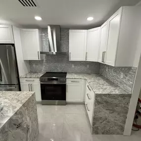 Bild von Akemi Kitchen & Bath Renovation LLC