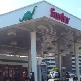 Sinclair gas station fueling island