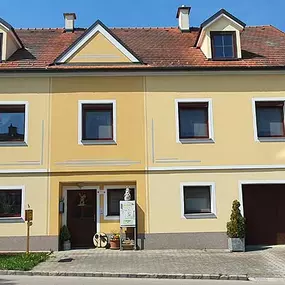 Körbel Manfred Maler- und Bodenlegermeister   - Asparn an der Zaya