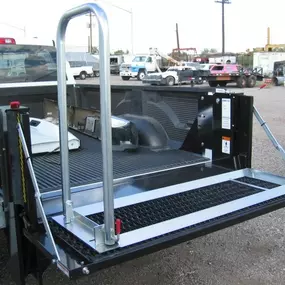 Fleet mechanics at Arizona Byways handle everything from DOT compliance inspections to comprehensive trailer refurbishing, keeping your business moving efficiently.