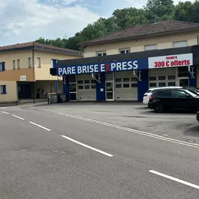 Bild von PARE BRISE EXPRESS BRIEY