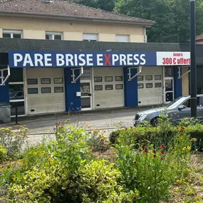 Bild von PARE BRISE EXPRESS BRIEY