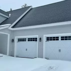 Ossipee Garage Doors, LLC is a company that specializes in providing top-notch garage doors to both homeowners, residential contractors and commercial contractors.
