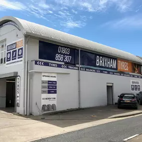 Bild von Brixham Tyres