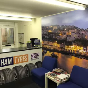 Bild von Brixham Tyres