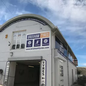 Bild von Brixham Tyres